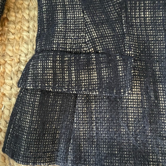 Hugo Boss blazer, size 38 - Picture 8 of 11